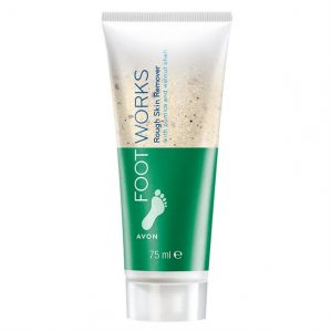 Peeling do stóp z drobinkami skorupki orzecha 75 ml