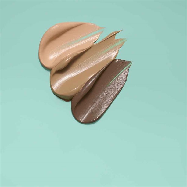 Matujący podkład do twarzy „Szach mat” 30.ml